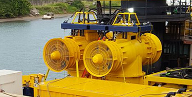 Twin T8000 being lowered into the sea